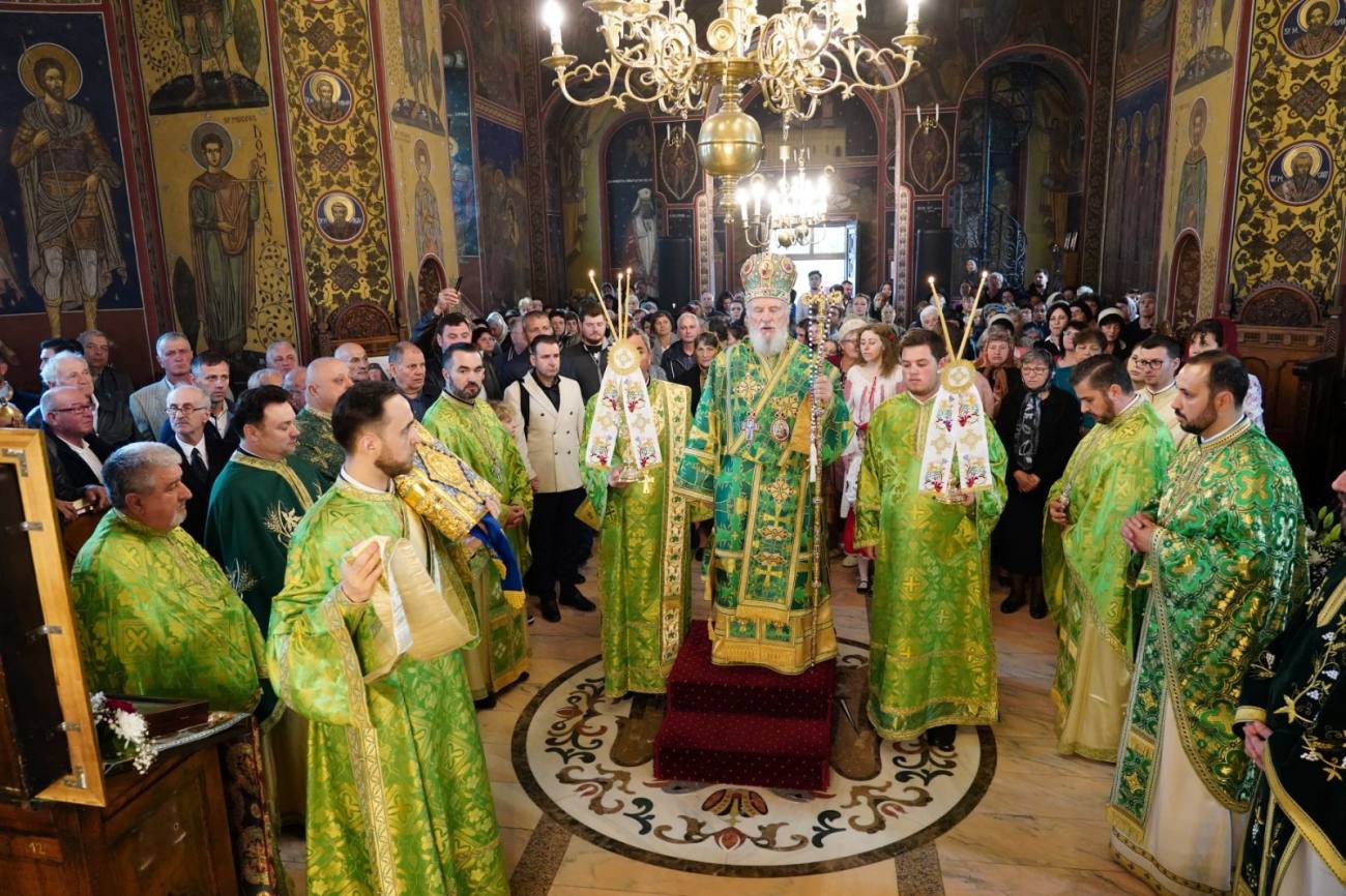 Sărbătoarea RUSALIILOR în Arhiepiscopia Târgoviștei